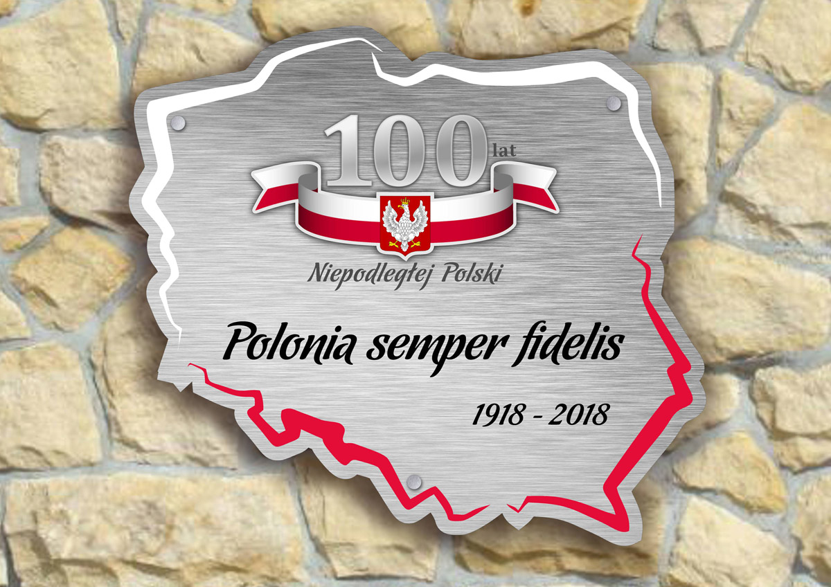 Pamiątkowa tablica z metalu na 100-lecie odzyskania niepodległości przez Polskę